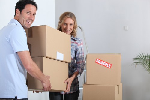 Commercial packing and unpacking support for Finchley businesses